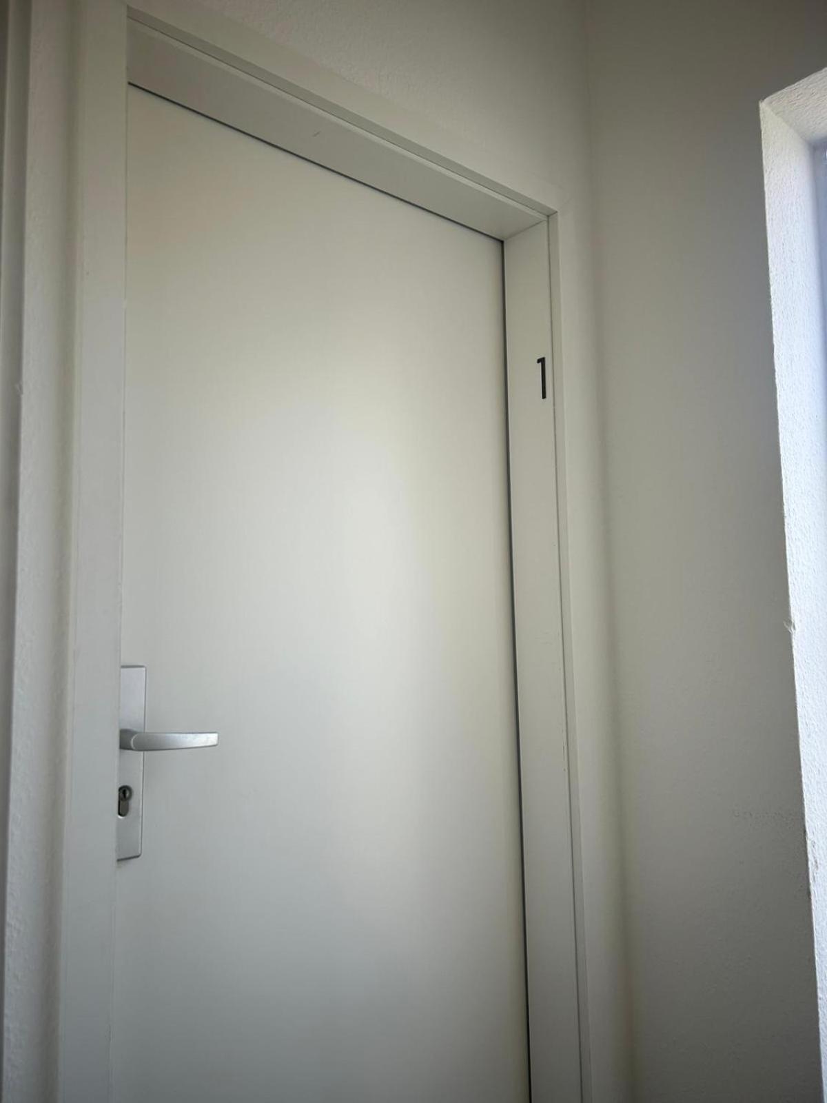 Gemuetliche Ferienwohnung - Voll Ausgestattet, Zentral Aber Ruhig ! Вупперталь Экстерьер фото