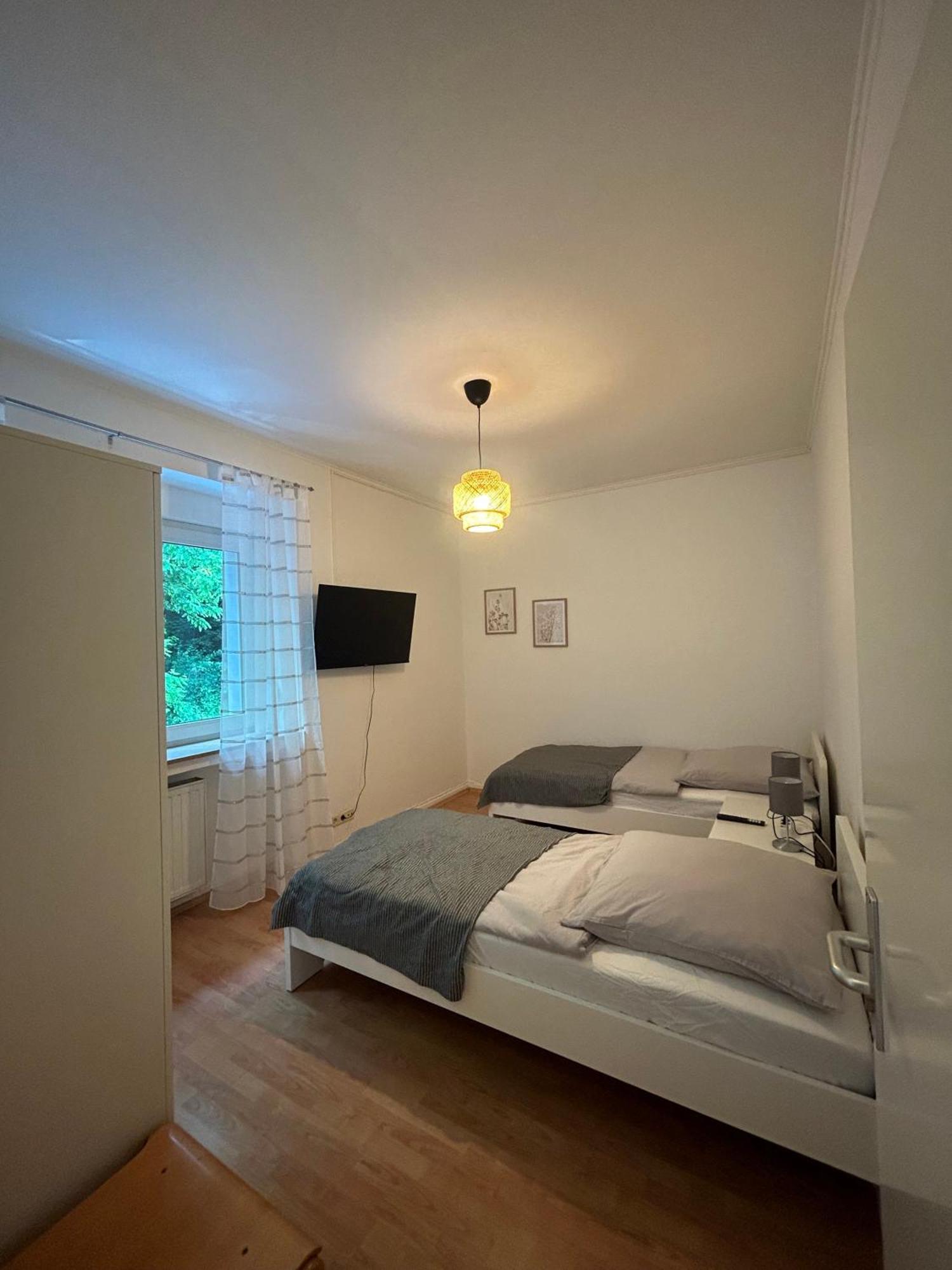 Gemuetliche Ferienwohnung - Voll Ausgestattet, Zentral Aber Ruhig ! Вупперталь Экстерьер фото