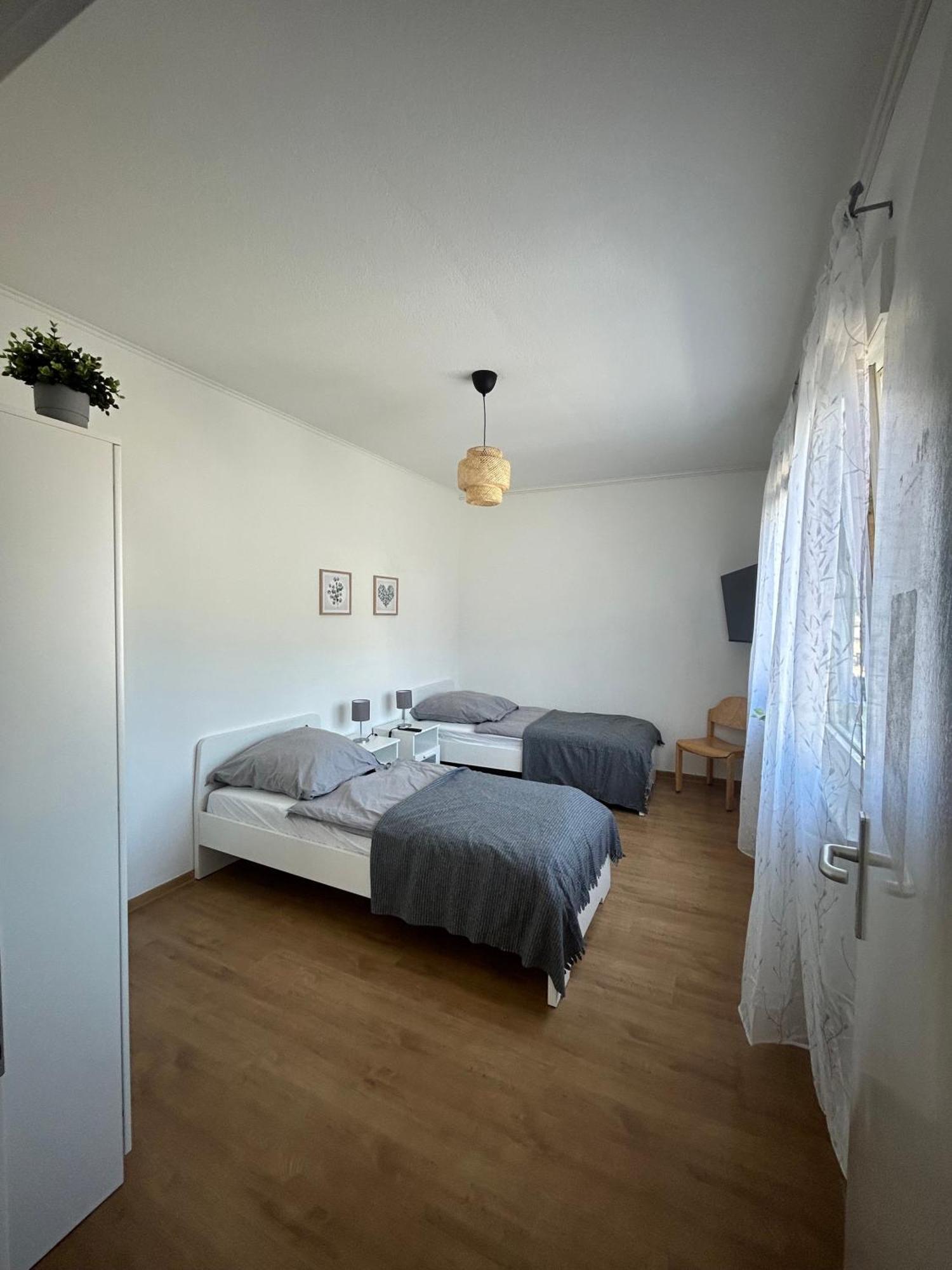 Gemuetliche Ferienwohnung - Voll Ausgestattet, Zentral Aber Ruhig ! Вупперталь Экстерьер фото